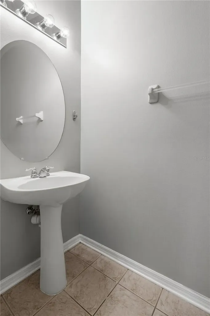 10284 Newminster Loop Ruskin FL 33573