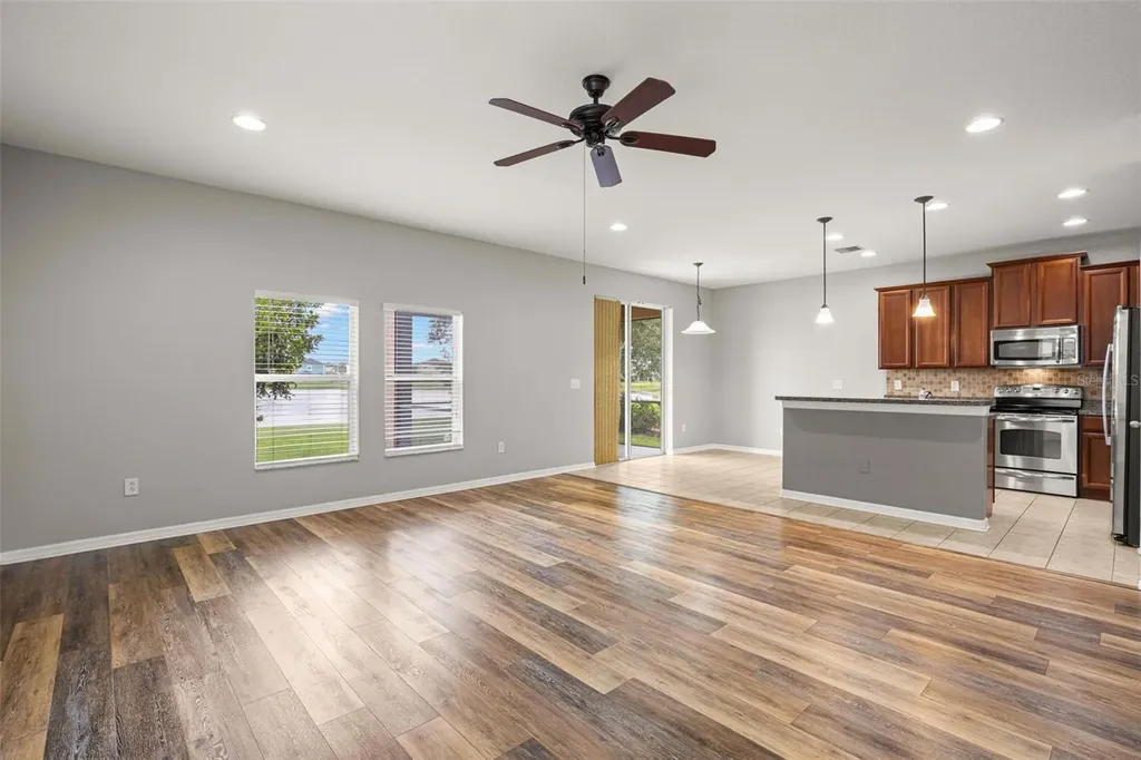 10284 Newminster Loop Ruskin FL 33573