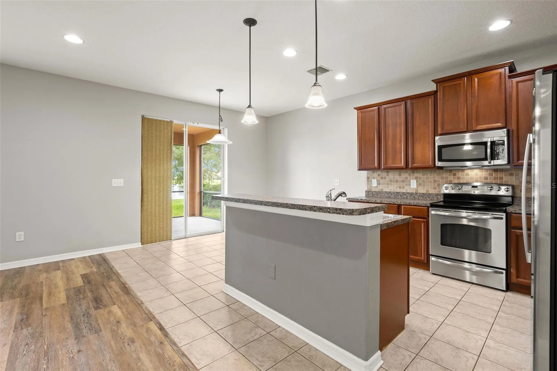10284 Newminster Loop Ruskin FL 33573