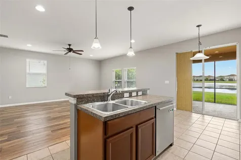 10284 Newminster Loop Ruskin FL 33573