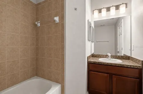 10284 Newminster Loop Ruskin FL 33573