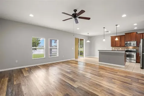 10284 Newminster Loop Ruskin FL 33573