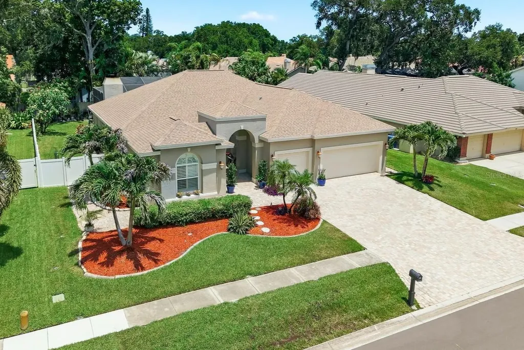141 Old Oak Circle Palm Harbor FL 34683