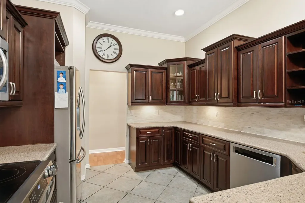 141 Old Oak Circle Palm Harbor FL 34683