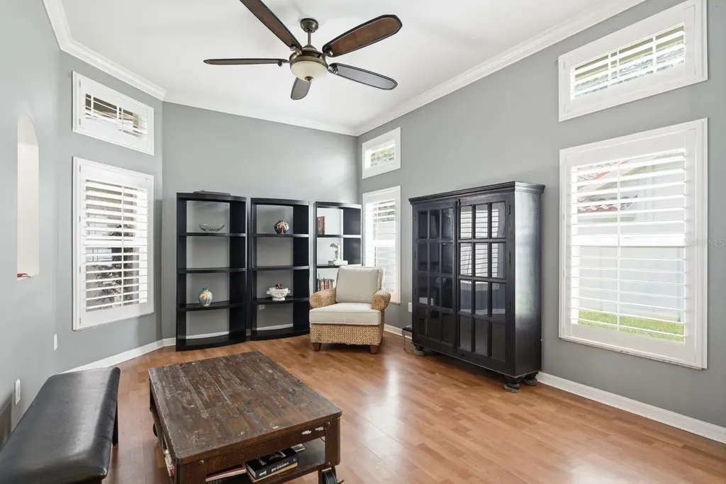 141 Old Oak Circle Palm Harbor FL 34683