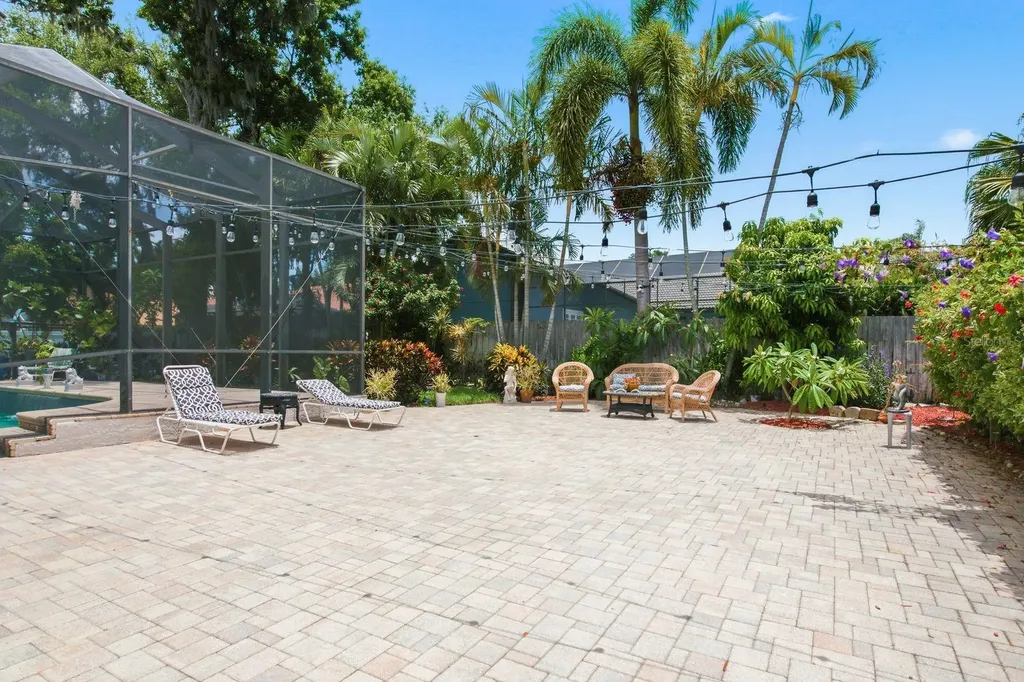 141 Old Oak Circle Palm Harbor FL 34683