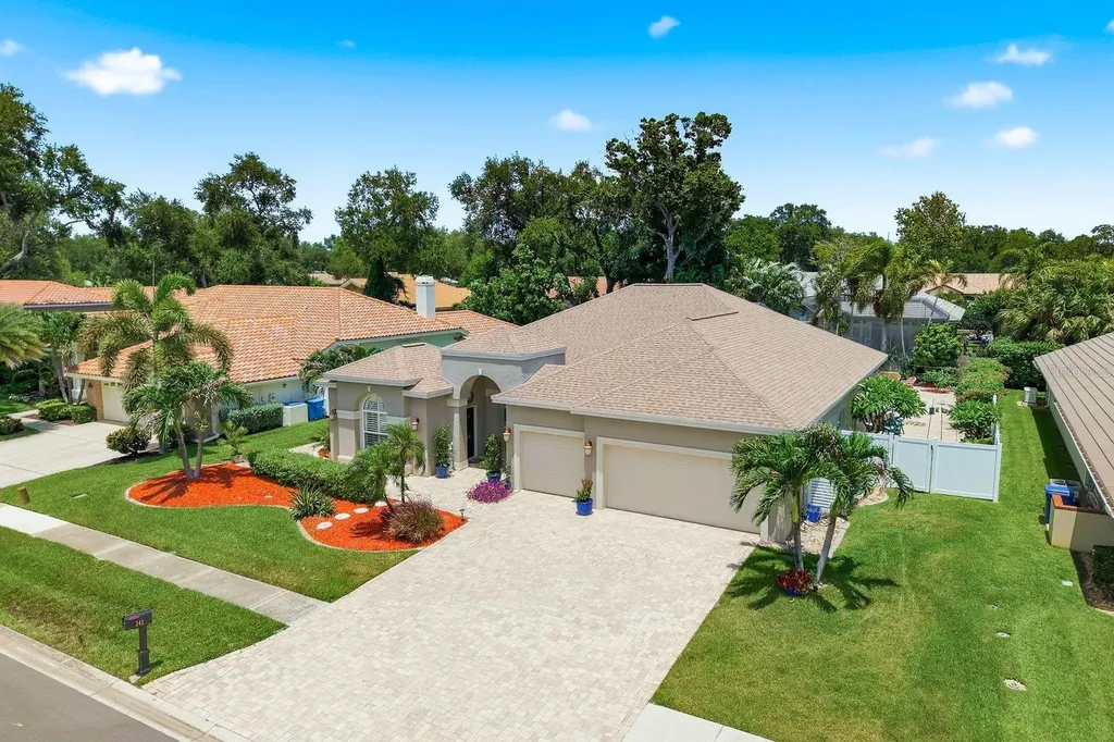 141 Old Oak Circle Palm Harbor FL 34683