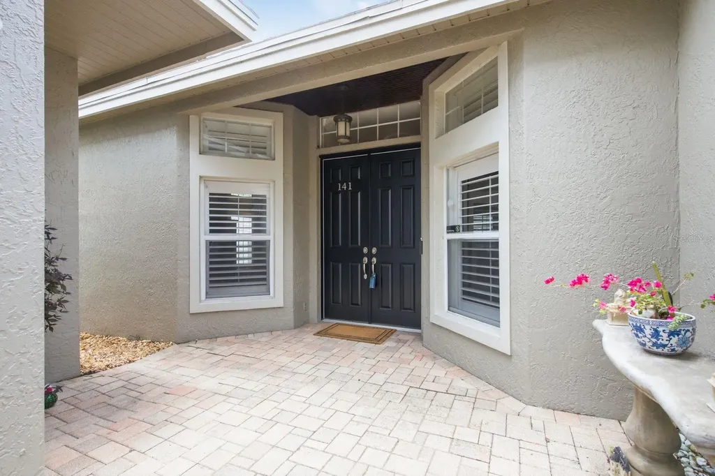141 Old Oak Circle Palm Harbor FL 34683