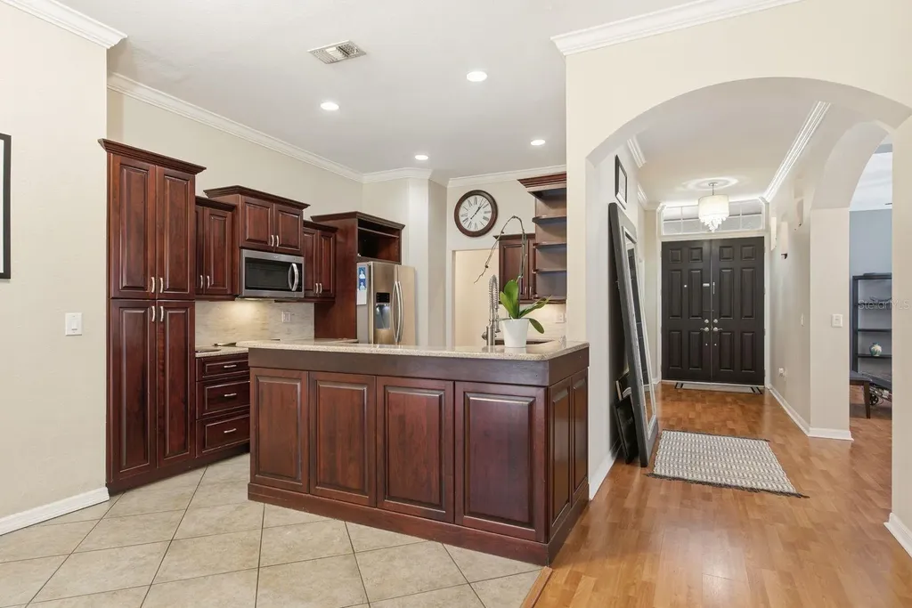 141 Old Oak Circle Palm Harbor FL 34683