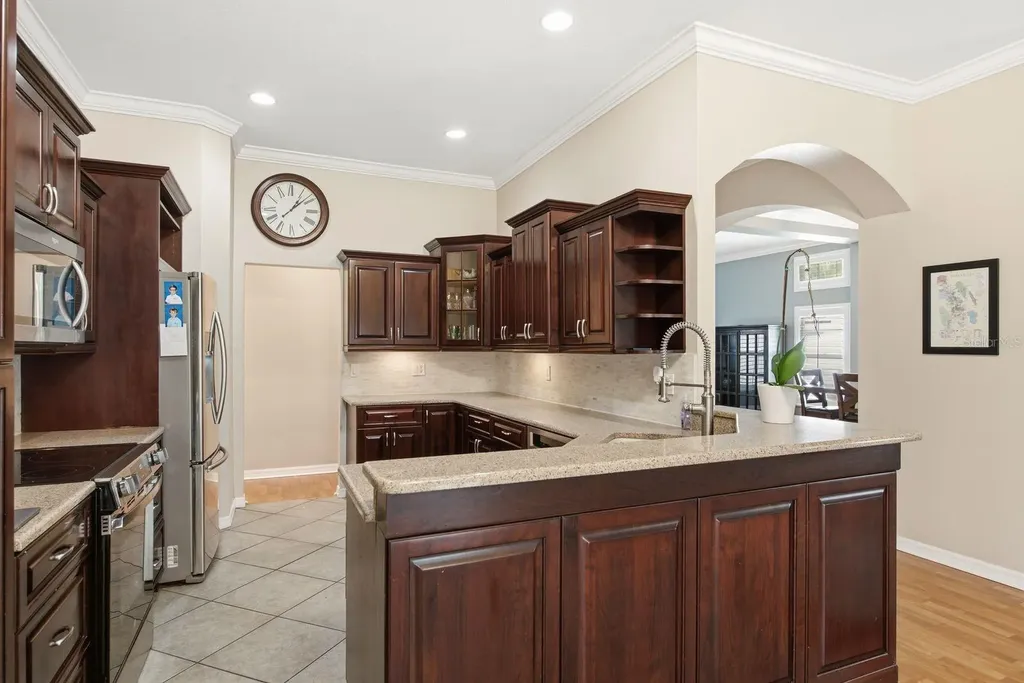 141 Old Oak Circle Palm Harbor FL 34683