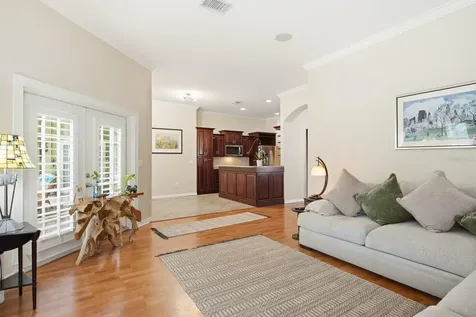 141 Old Oak Circle Palm Harbor FL 34683