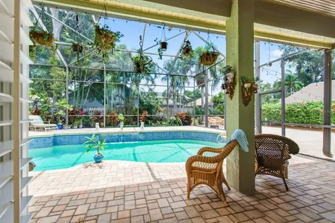 141 Old Oak Circle Palm Harbor FL 34683