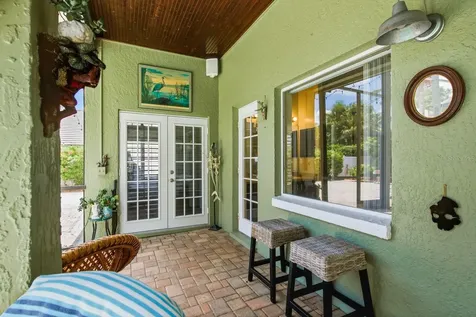 141 Old Oak Circle Palm Harbor FL 34683