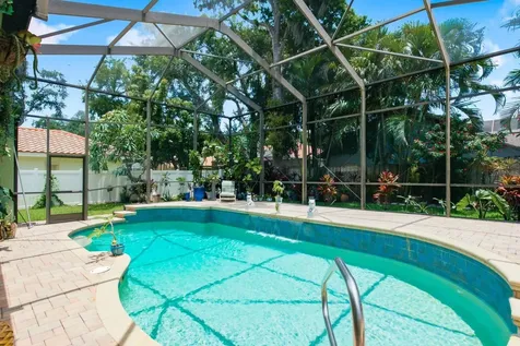 141 Old Oak Circle Palm Harbor FL 34683