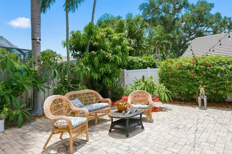 141 Old Oak Circle Palm Harbor FL 34683