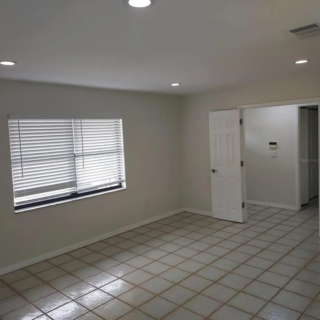 12302 N 27th Street Tampa FL 33612