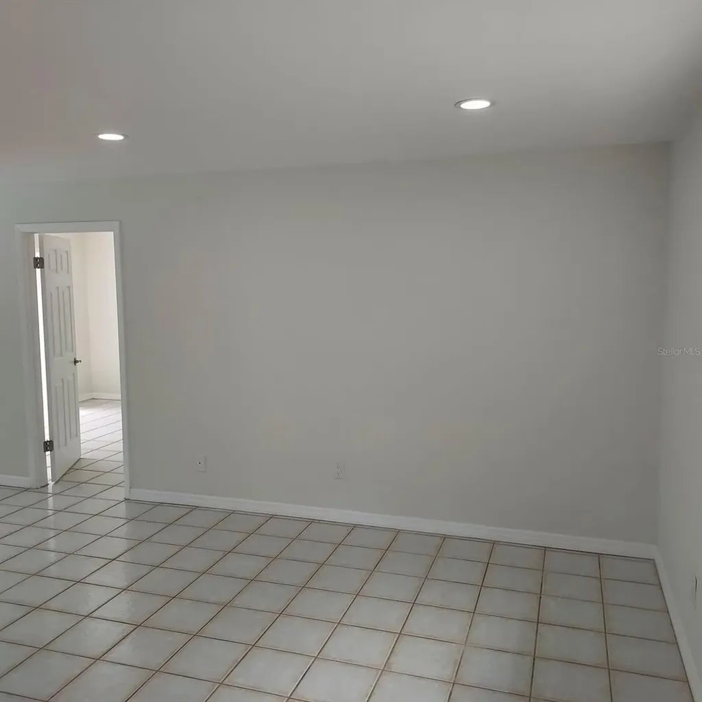 12302 N 27th Street Tampa FL 33612