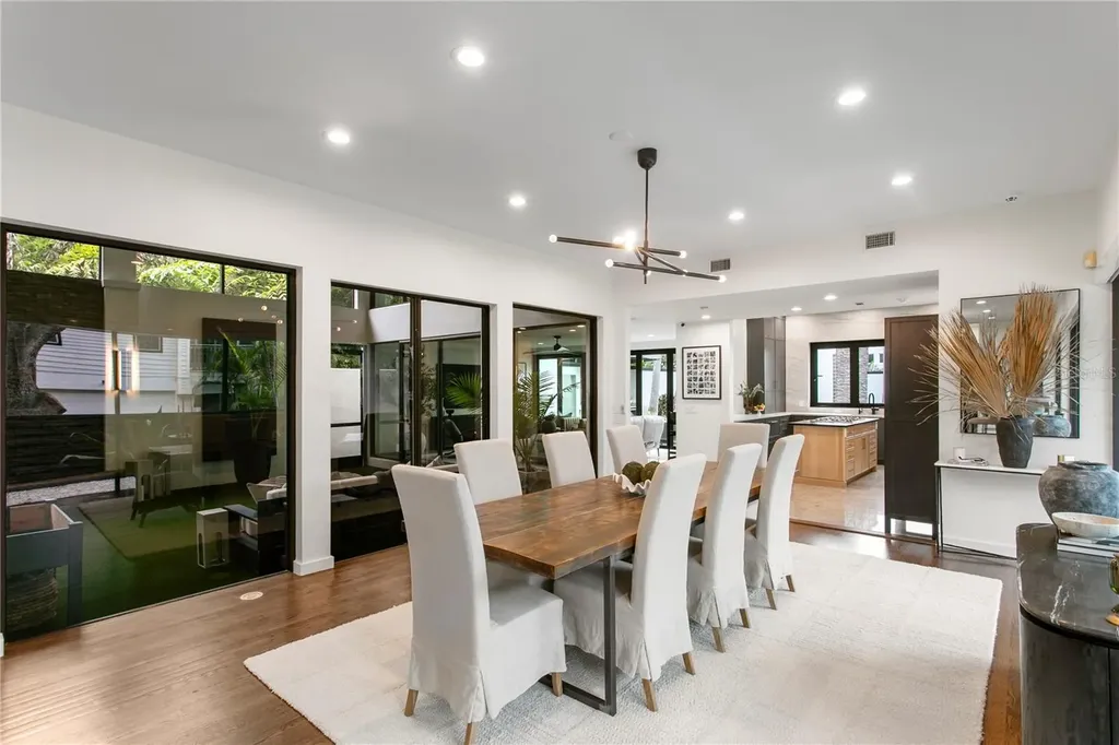 2515 W Shell Point Road Tampa FL 33611