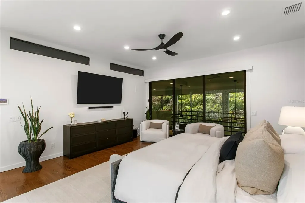 2515 W Shell Point Road Tampa FL 33611