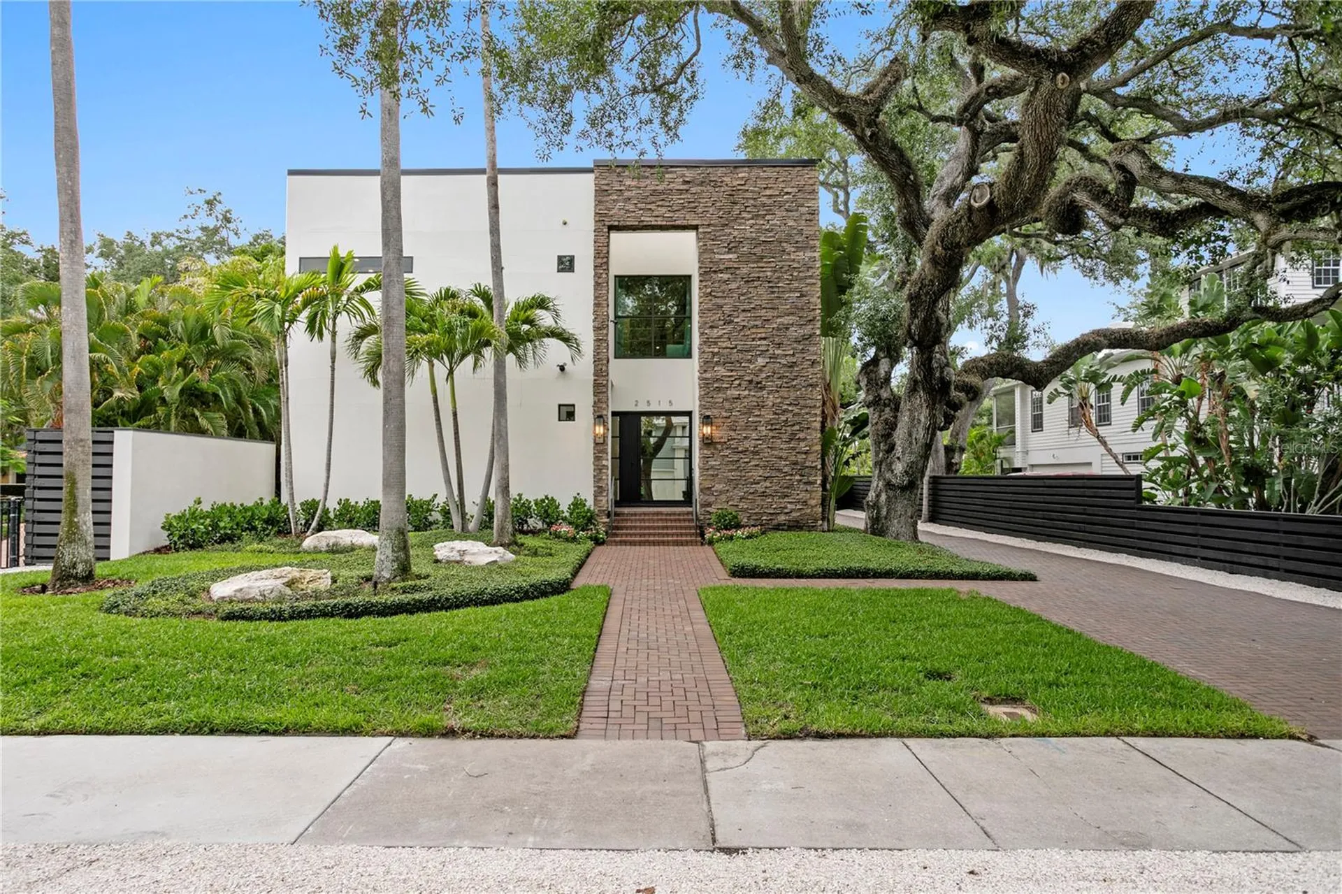 2515 W Shell Point Road Tampa FL 33611