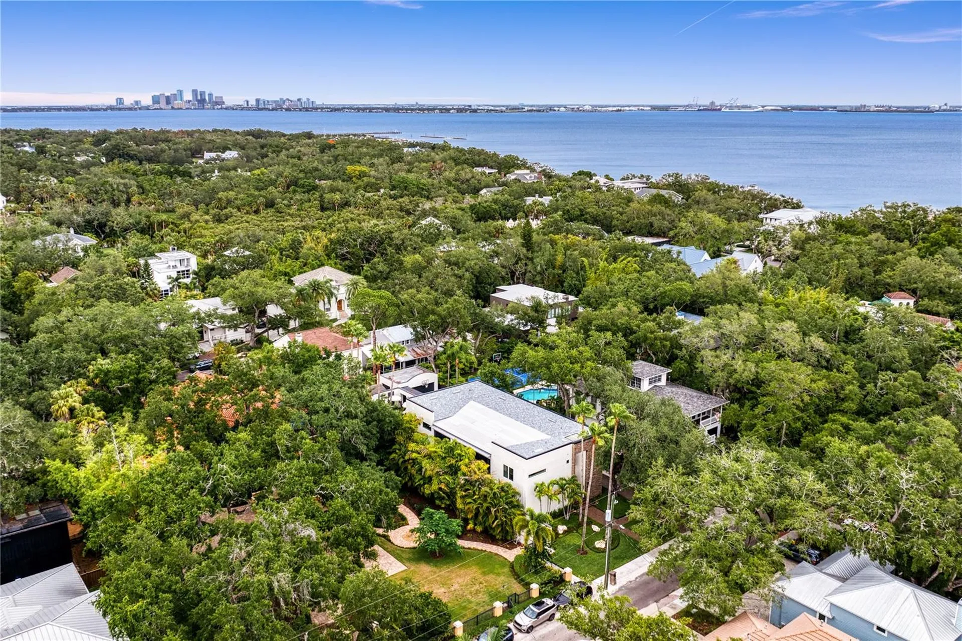2515 W Shell Point Road Tampa FL 33611