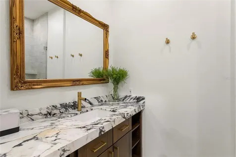 2515 W Shell Point Road Tampa FL 33611