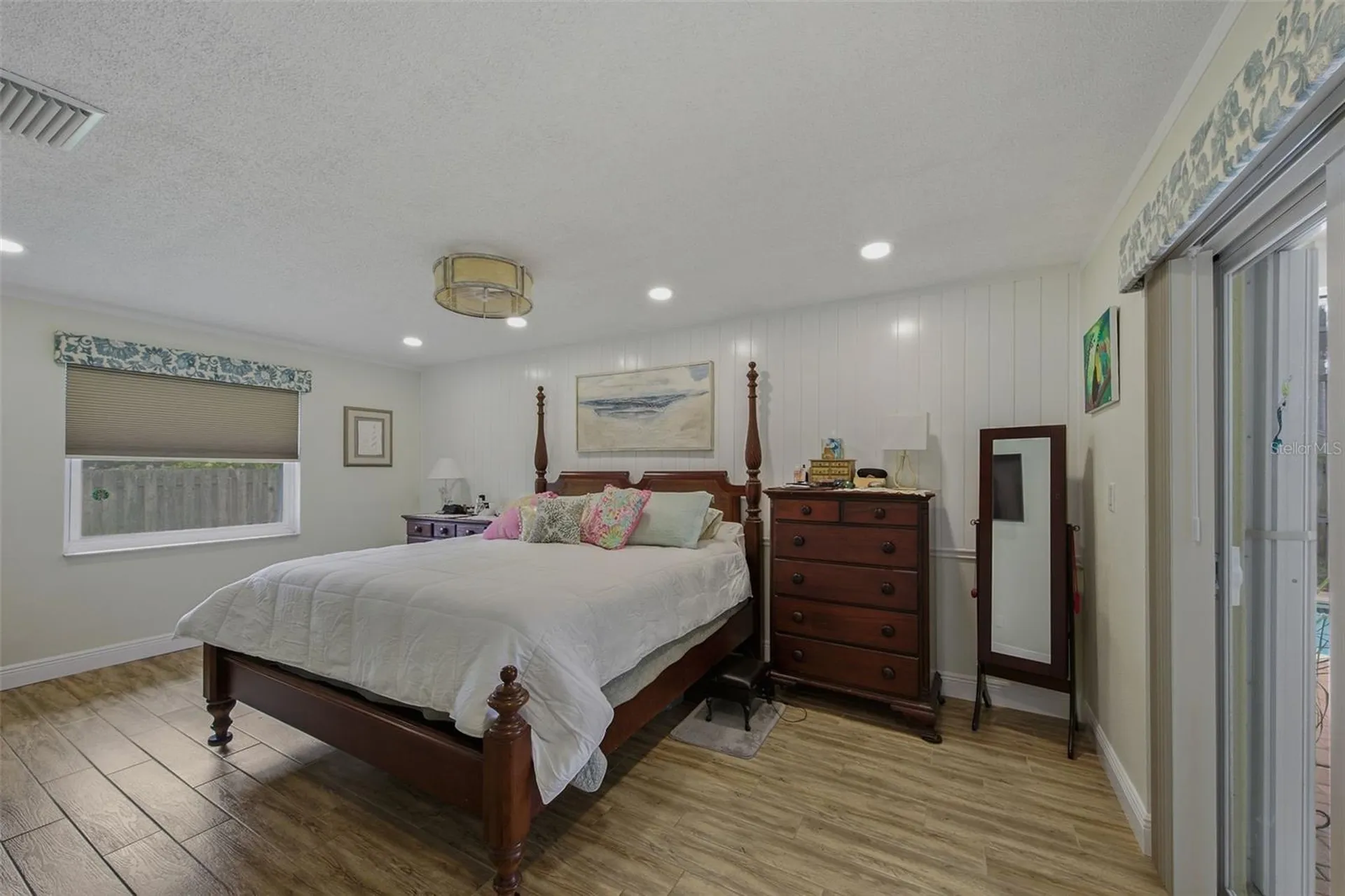 709 Grovewood Lane Largo FL 33770