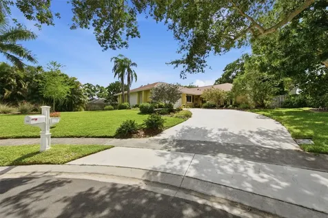 709 Grovewood Lane Largo FL 33770