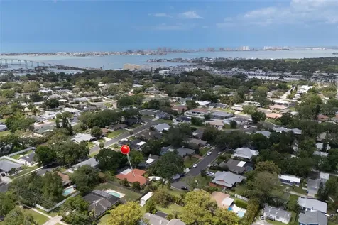 709 Grovewood Lane Largo FL 33770