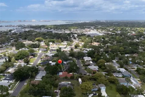 709 Grovewood Lane Largo FL 33770
