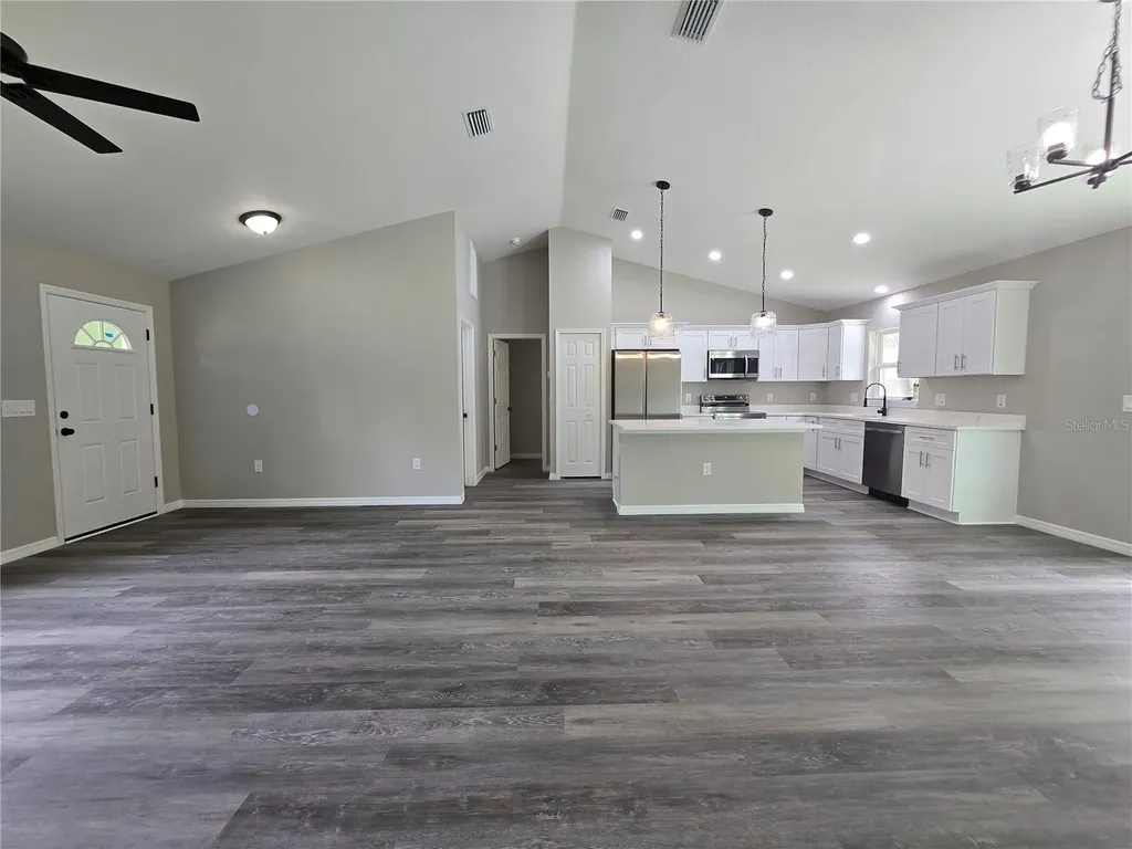 30 Sequoia Drive Trace Ocklawaha FL 32179