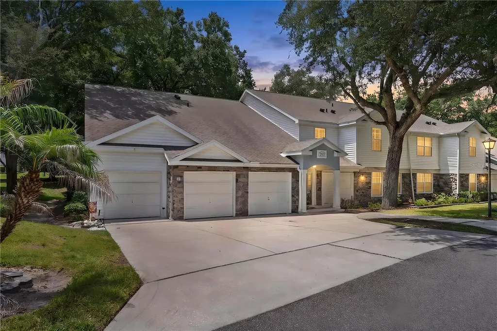 1010 Loch Vail Apopka FL 32712