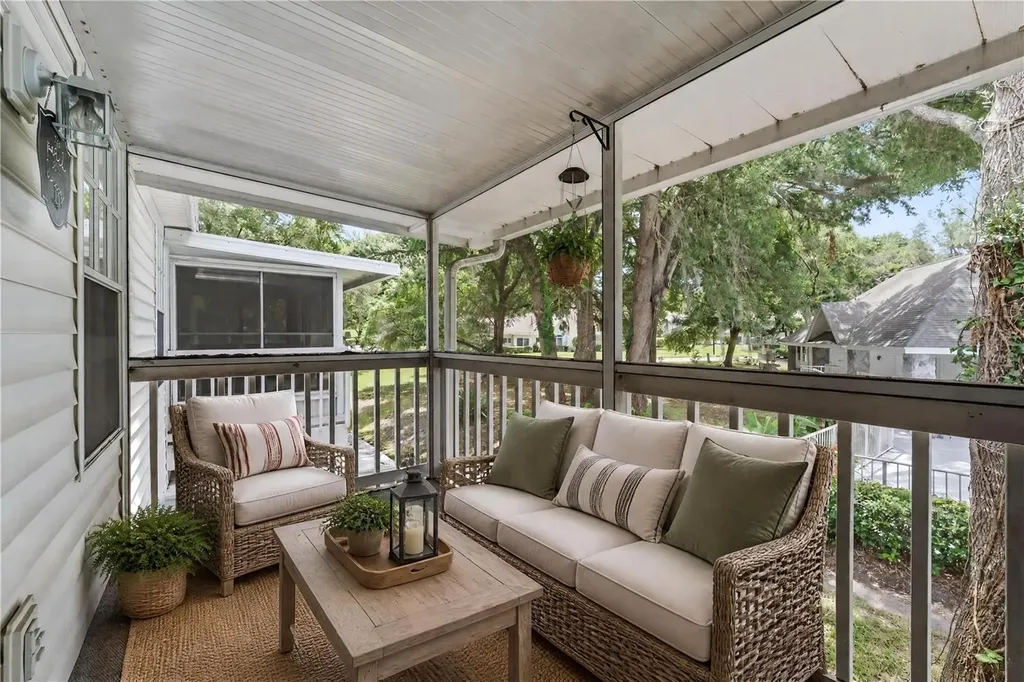 1010 Loch Vail Apopka FL 32712