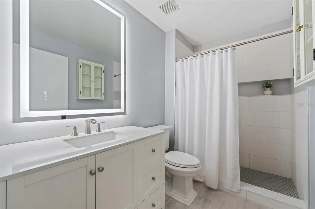 1010 Loch Vail Apopka FL 32712