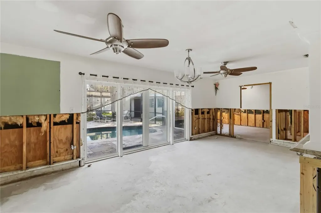 617 Calle De Peru Sarasota FL 34242