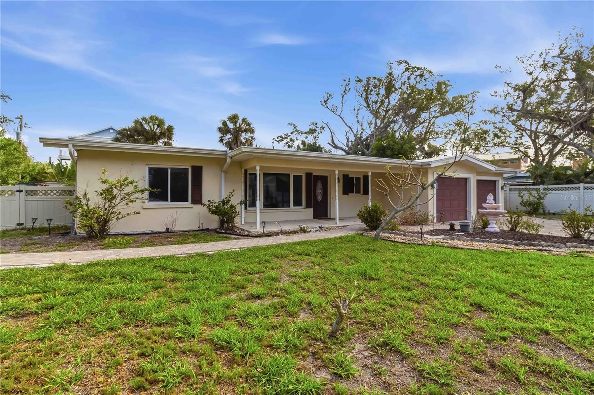 617 Calle De Peru Sarasota FL 34242