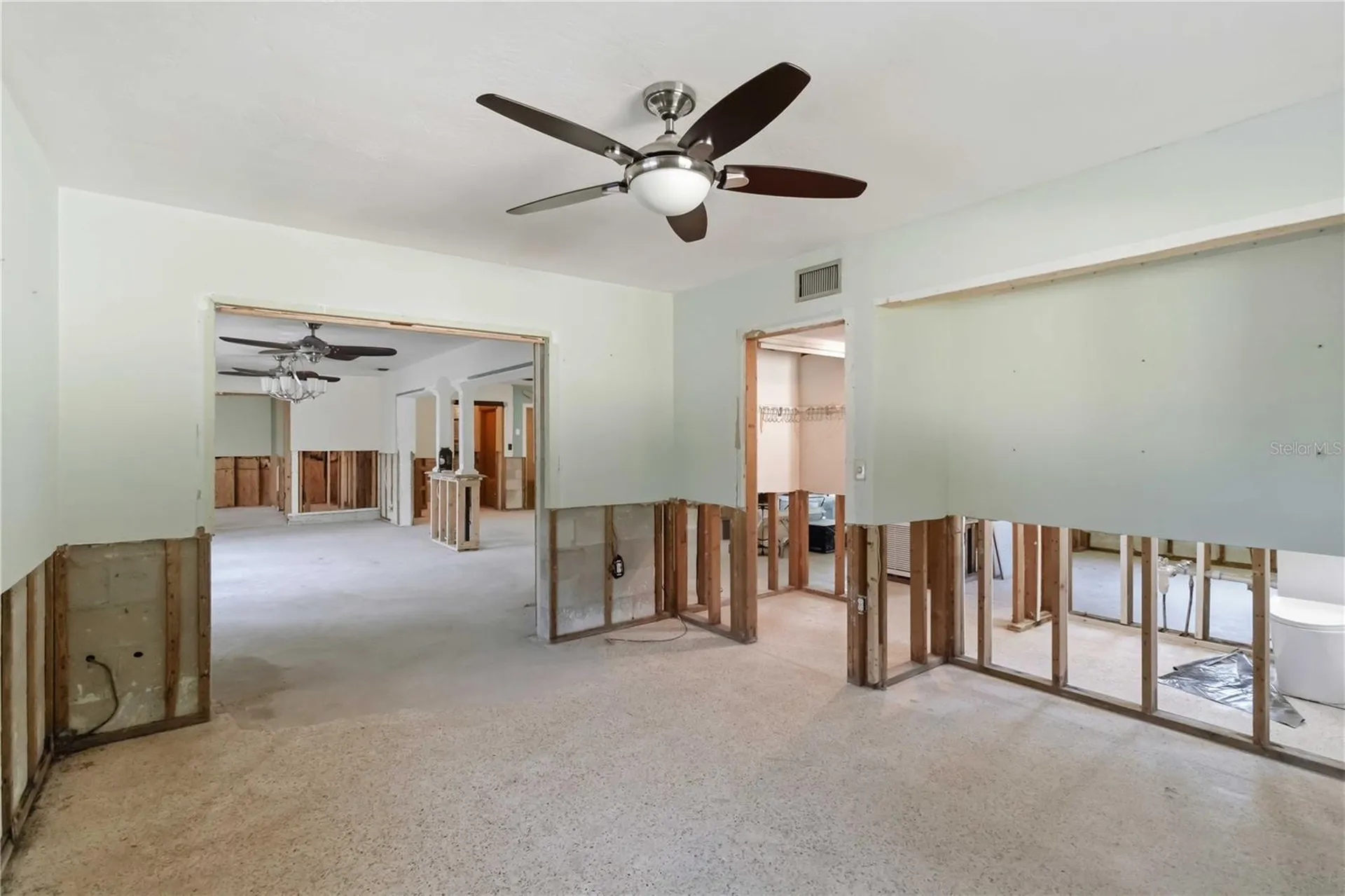 617 Calle De Peru Sarasota FL 34242