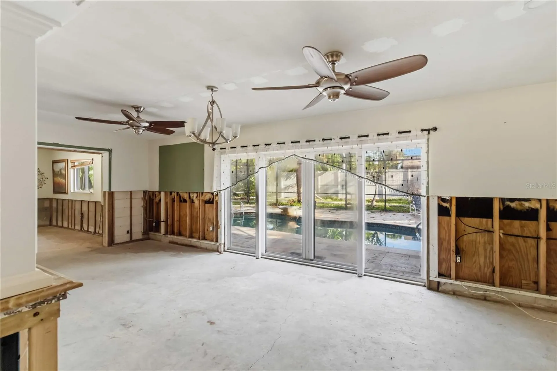 617 Calle De Peru Sarasota FL 34242