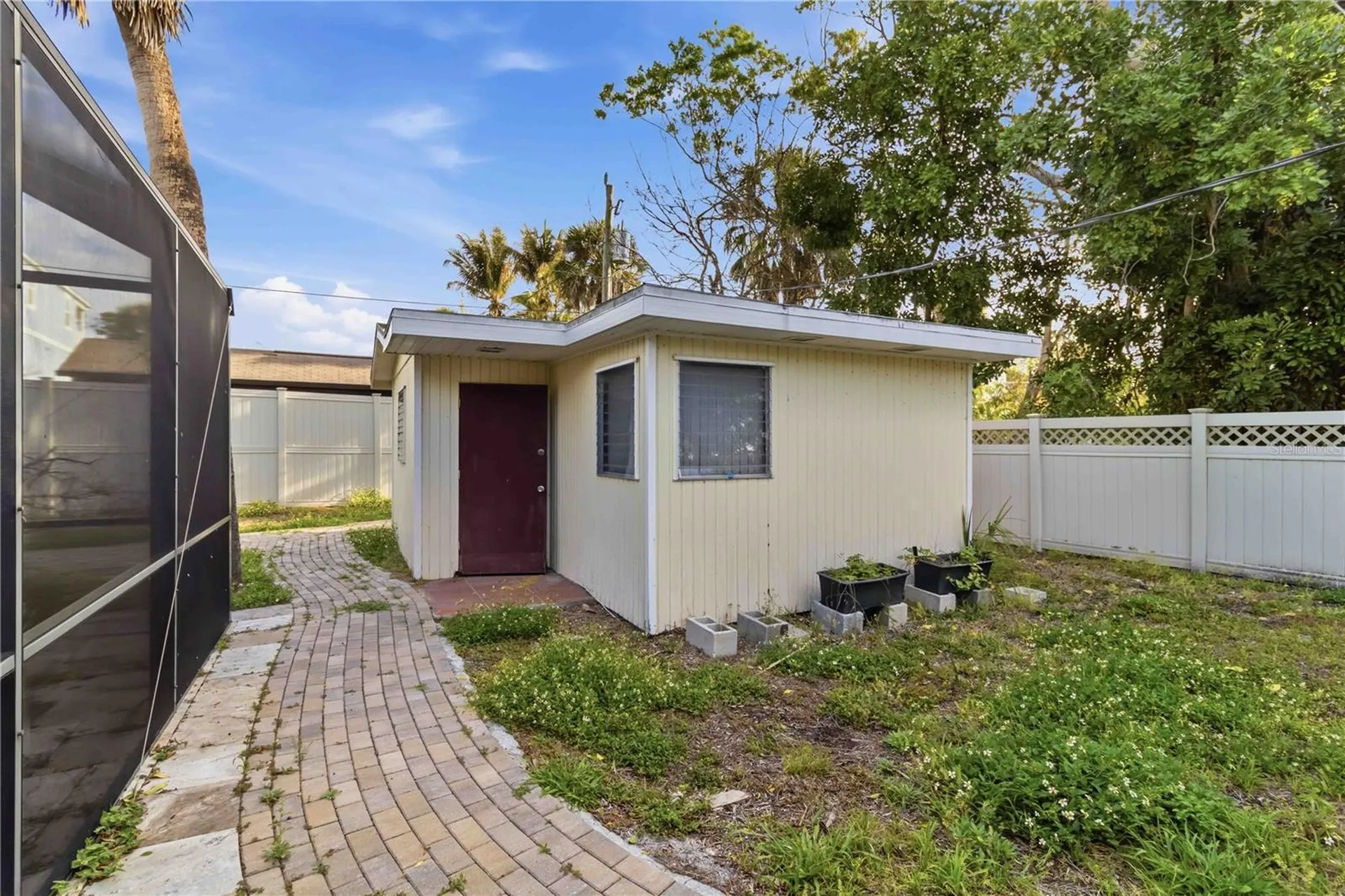 617 Calle De Peru Sarasota FL 34242