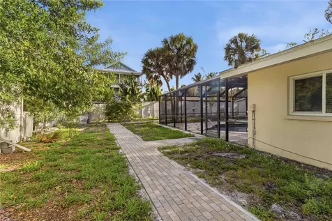 617 Calle De Peru Sarasota FL 34242