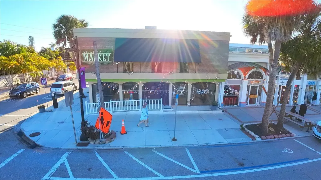 40 S Blvd Of The Presidents Sarasota FL 34236