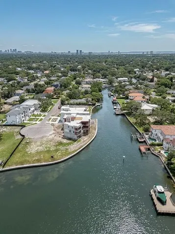 5028 W Leona Street Tampa FL 33629