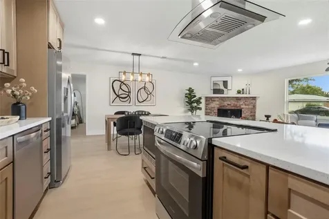 305 Robin Hill Drive Altamonte Springs FL 32701