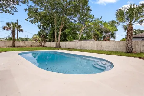 305 Robin Hill Drive Altamonte Springs FL 32701