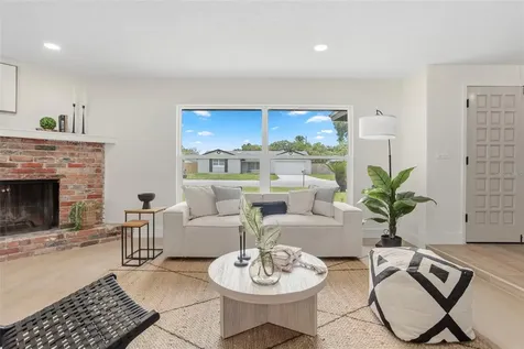 305 Robin Hill Drive Altamonte Springs FL 32701