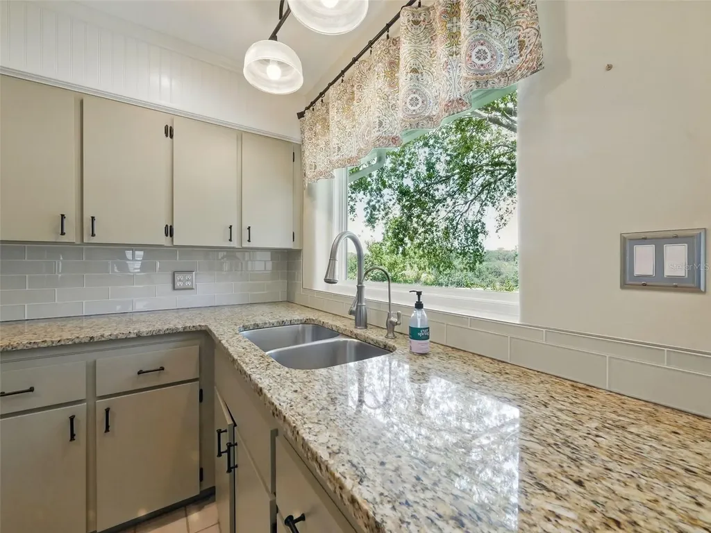 1426 Crestview Drive Mount Dora FL 32757