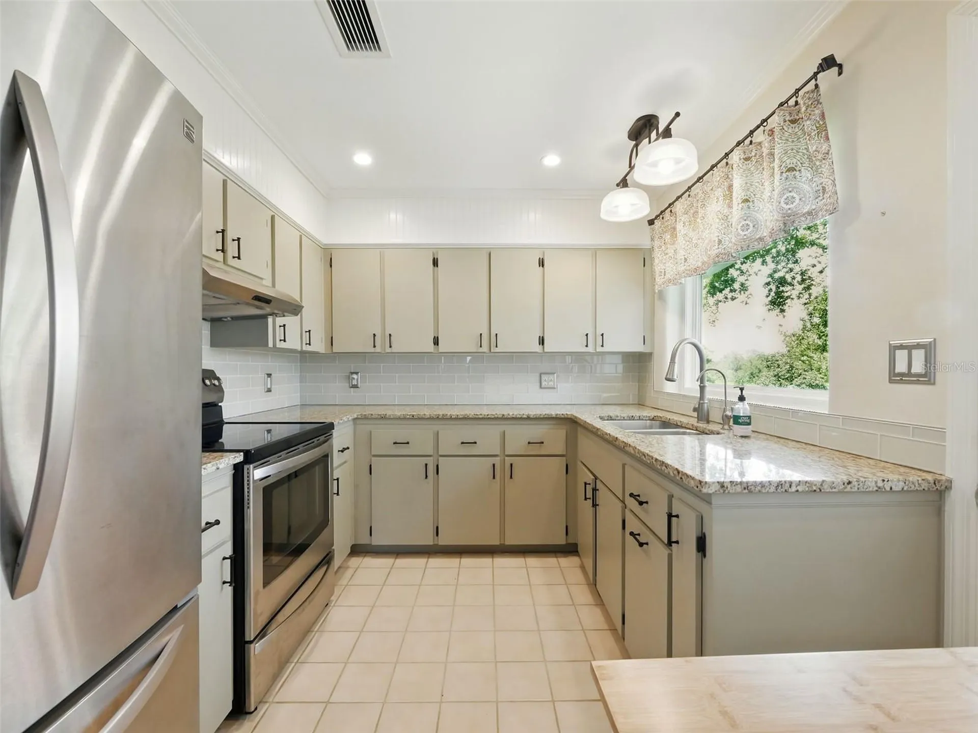 1426 Crestview Drive Mount Dora FL 32757