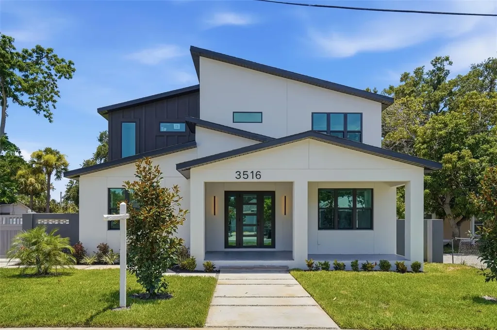 3516 21st Avenue S St Petersburg FL 33711
