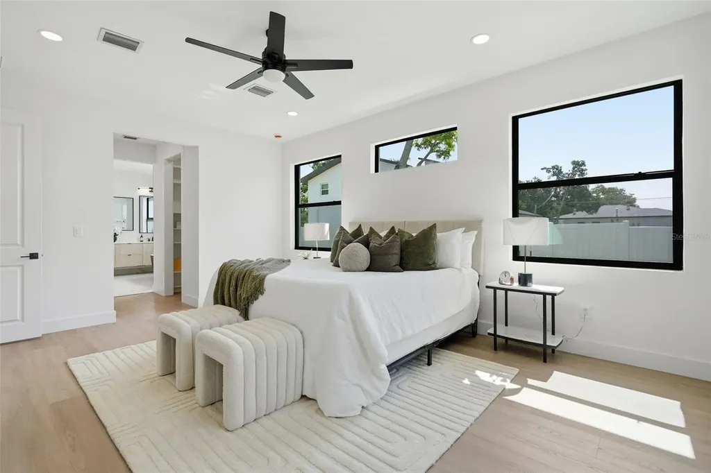 3516 21st Avenue S St Petersburg FL 33711