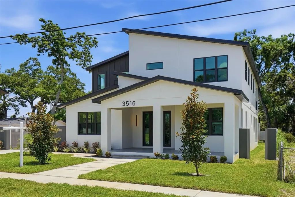 3516 21st Avenue S St Petersburg FL 33711